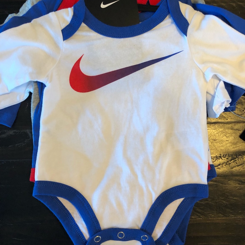 NWT 3pc Nike Bodysuit - Sz. 3 months